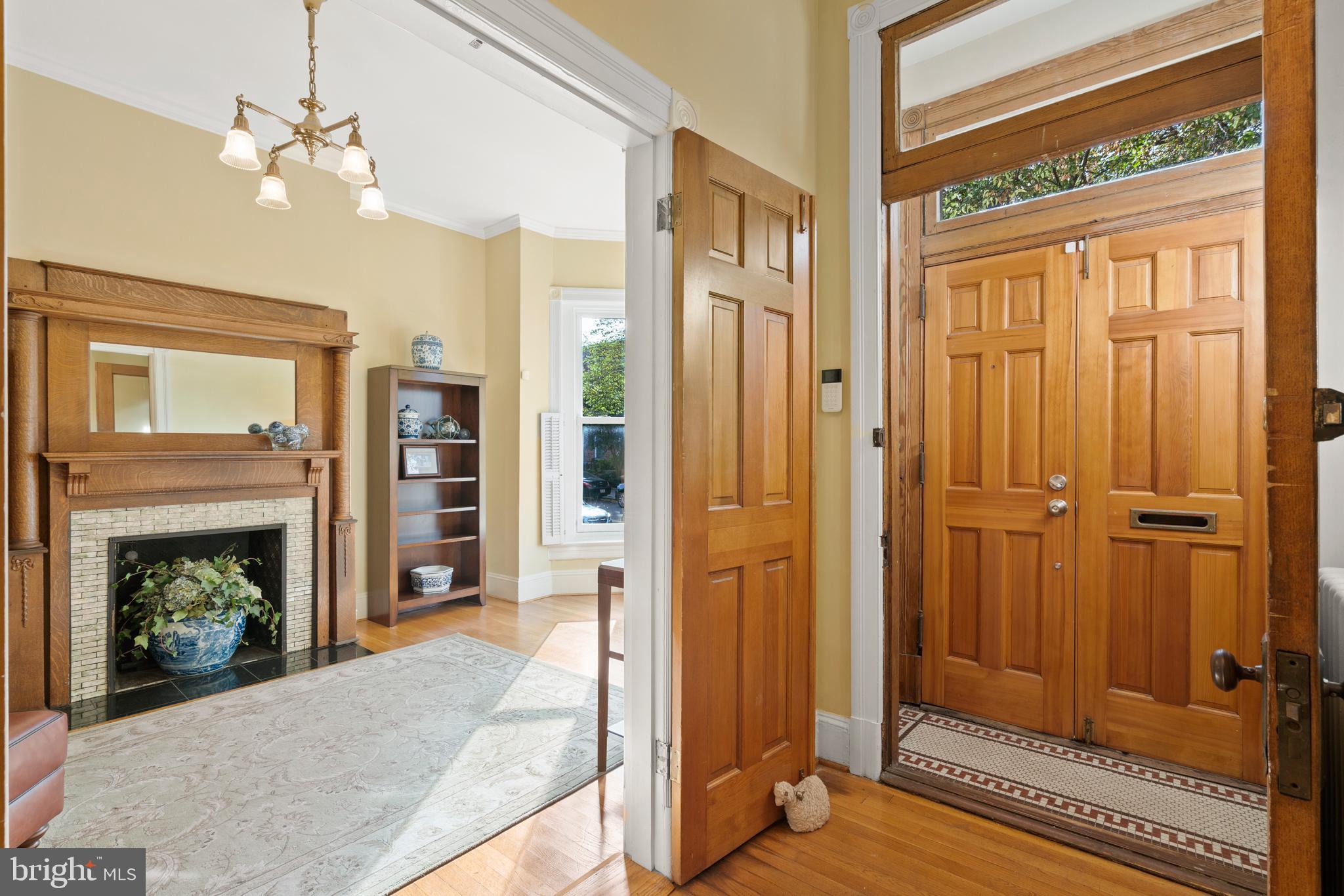 132 D Street Southeast Washington, DC 20003 - Photo 4 of 26