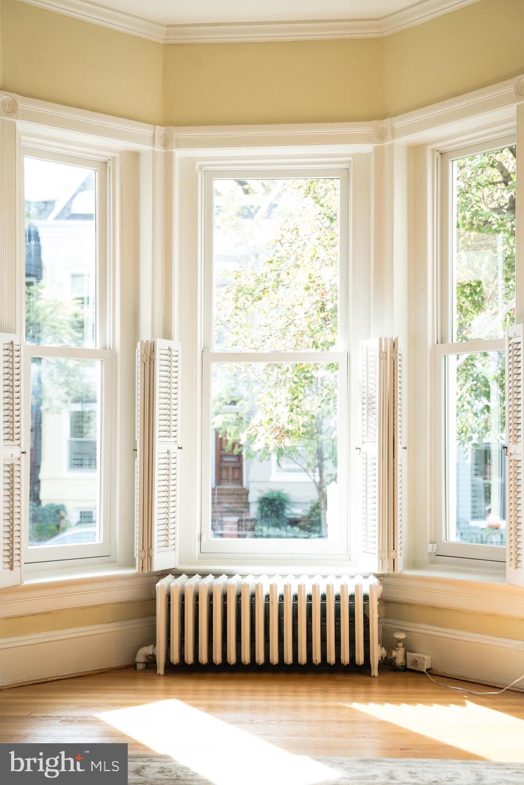 132 D Street Southeast Washington, DC 20003 - Photo 5 of 26