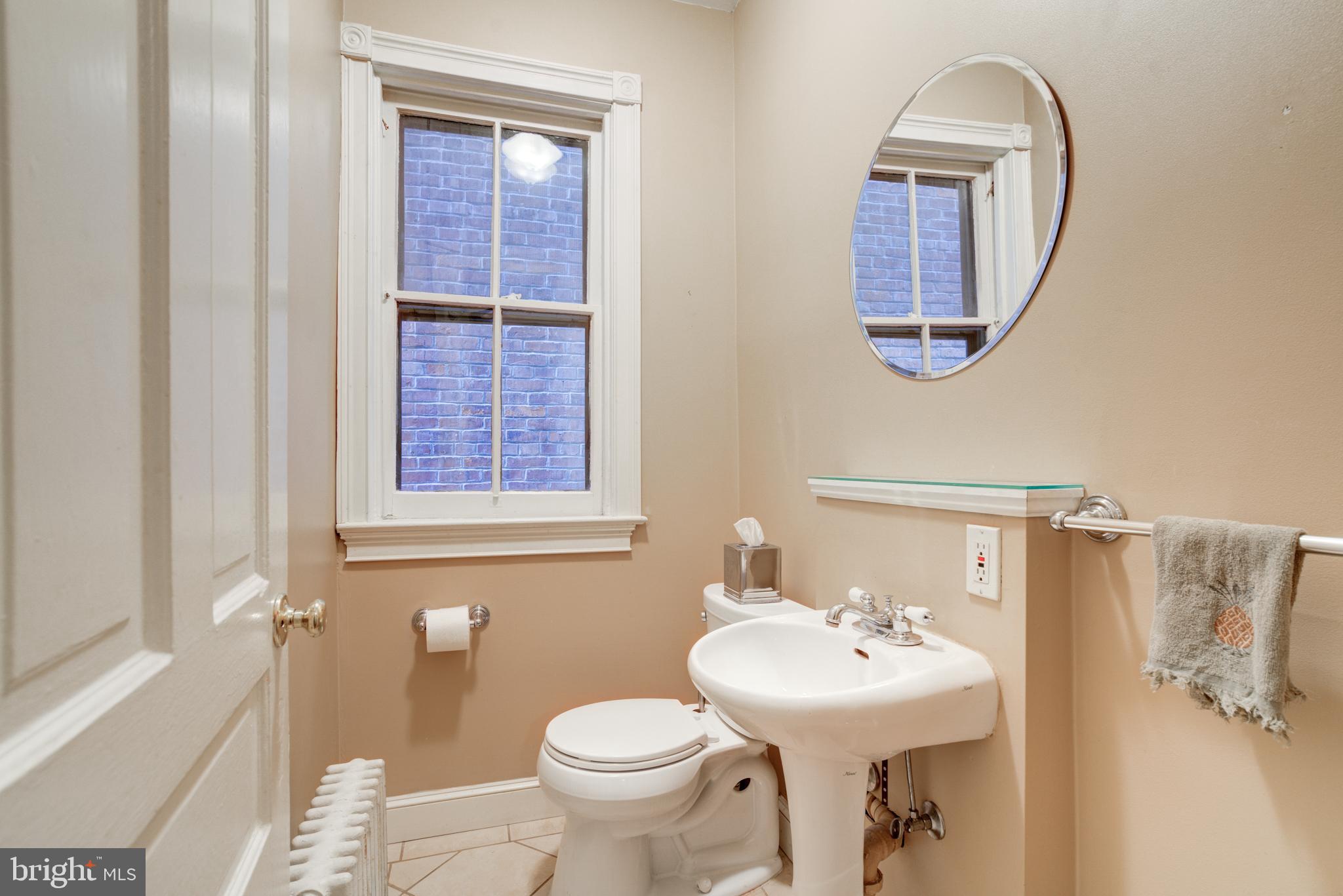 132 D Street Southeast Washington, DC 20003 - Photo 10 of 26