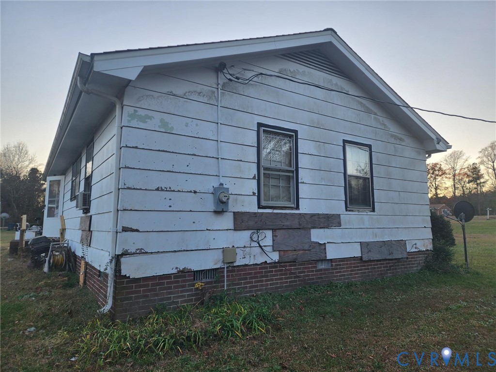 1922 Cobham Wharf Road Surry, VA 23883 - Photo 4 of 16