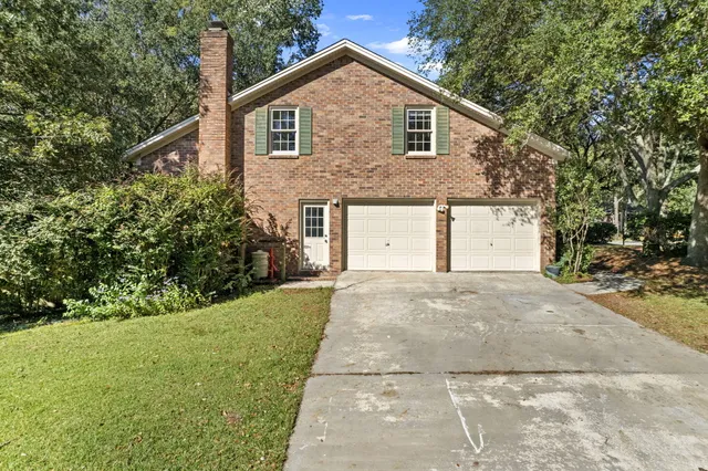 $609,000 | 17 Plantation Circle, Summerville, SC 29485