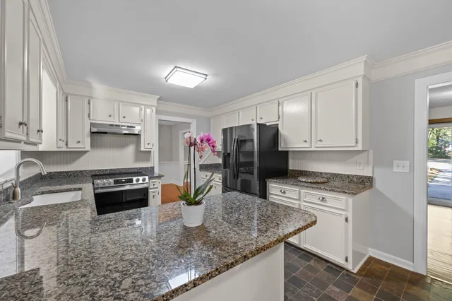 $609,000 | 17 Plantation Circle, Summerville, SC 29485