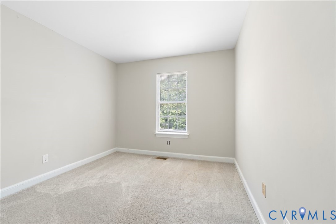 11601 Timberly Waye Henrico, VA 23238 - Photo 29 of 39 an empty room with a window