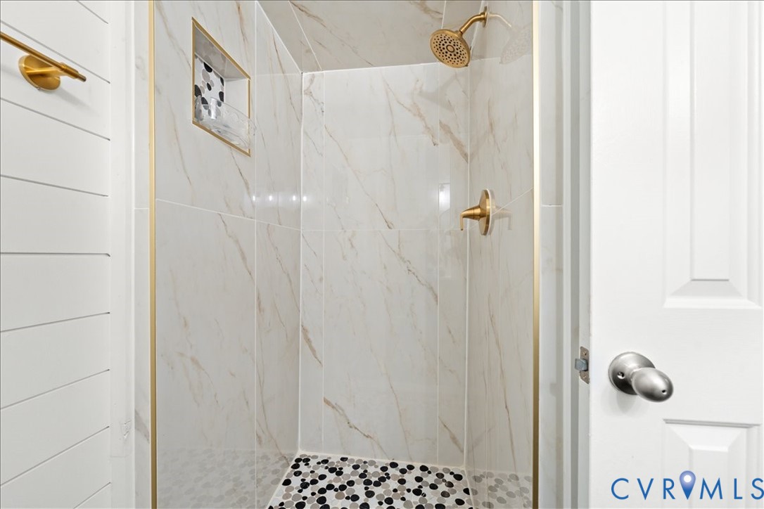 11601 Timberly Waye Henrico, VA 23238 - Photo 30 of 39 a bathroom with a shower