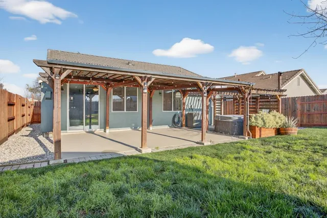 $500,000 | 7341 Elverta Rail Way, Rio Linda, CA 95673