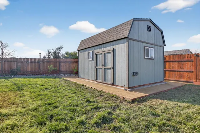 $500,000 | 7341 Elverta Rail Way, Rio Linda, CA 95673