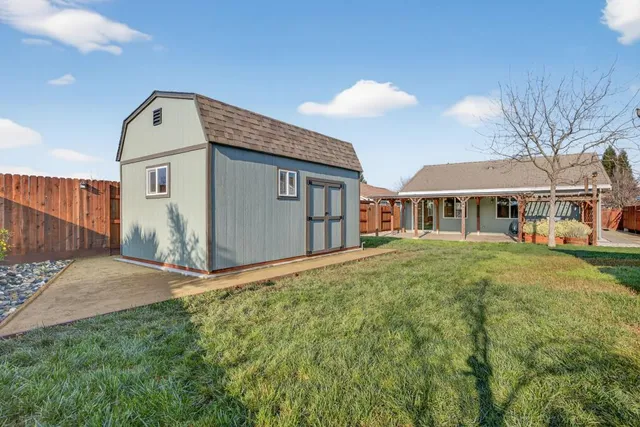 $500,000 | 7341 Elverta Rail Way, Rio Linda, CA 95673