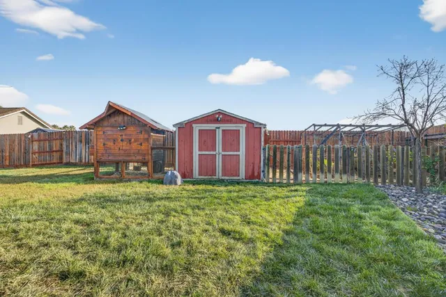 $500,000 | 7341 Elverta Rail Way, Rio Linda, CA 95673