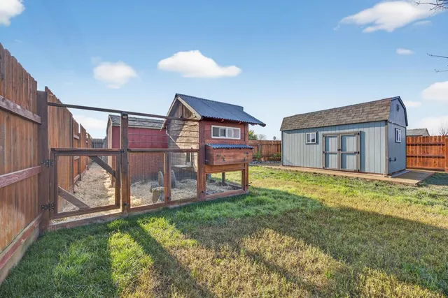 $500,000 | 7341 Elverta Rail Way, Rio Linda, CA 95673