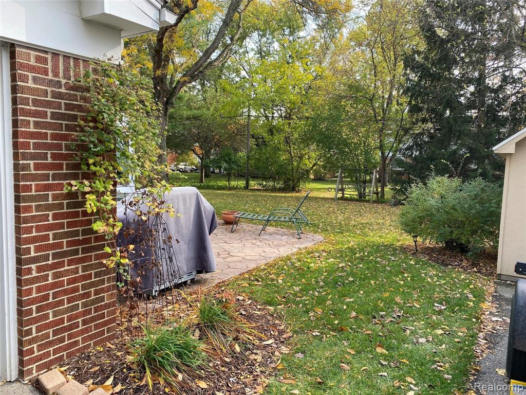 30011 Barwell Road Farmington Hills, MI 48334 - Photo 42 of 47