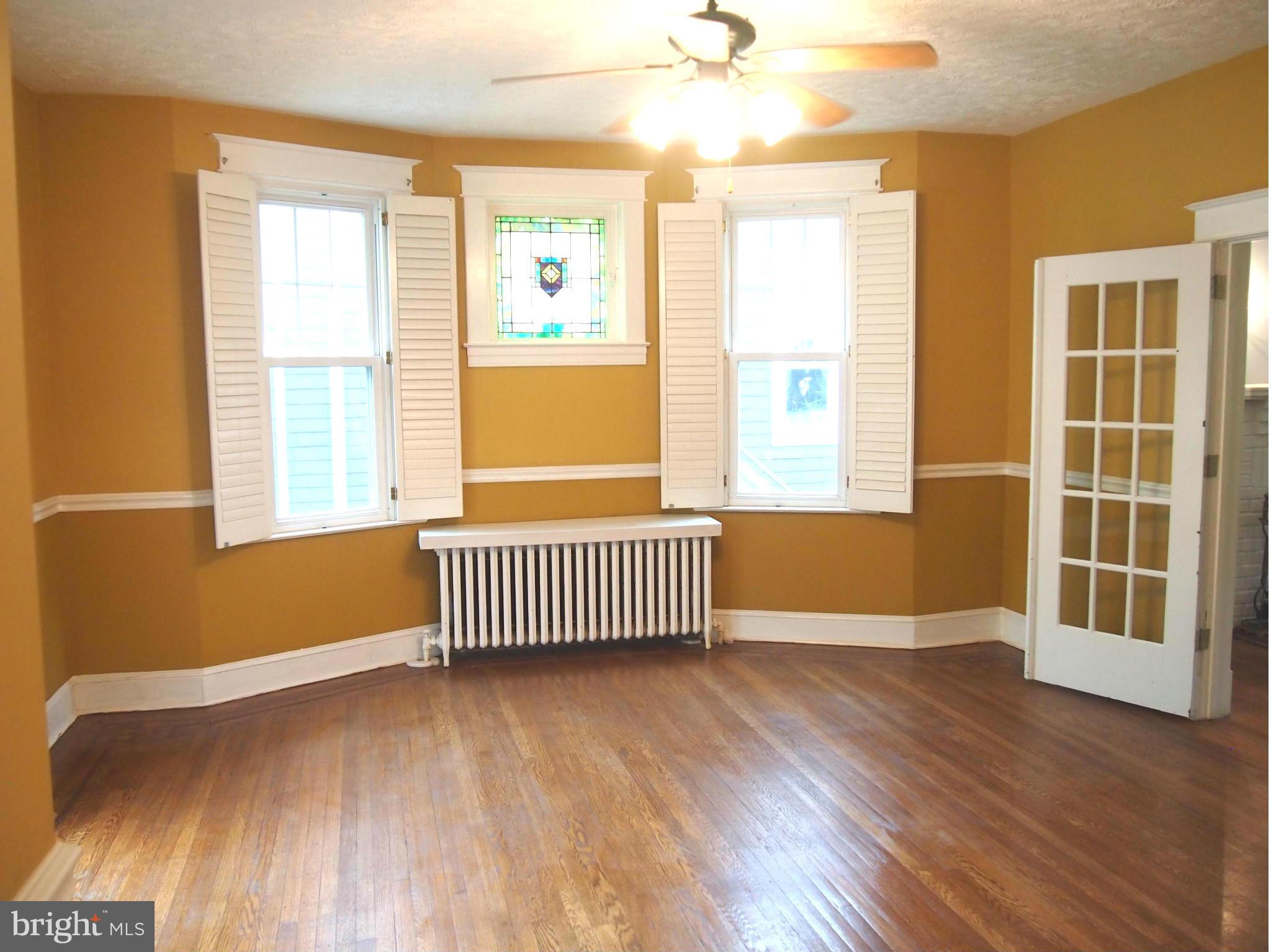 113 Mallow Hill Road Baltimore, MD 21229 - Photo 6 of 30 Dining Room
