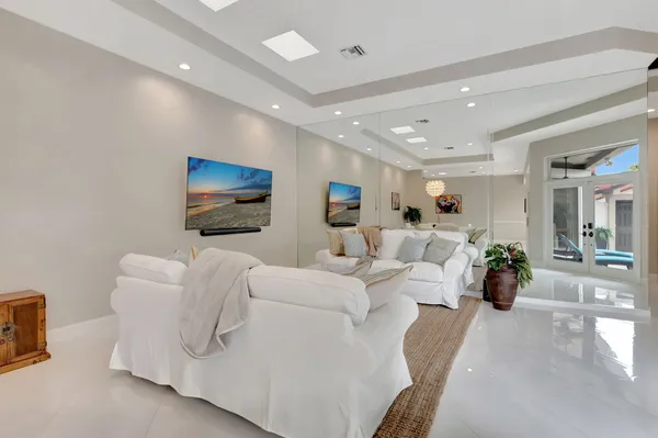 $5,000 | 23164 Via Stel, Boca Raton, FL 33433