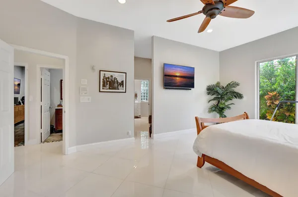 $5,000 | 23164 Via Stel, Boca Raton, FL 33433