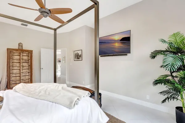 $5,000 | 23164 Via Stel, Boca Raton, FL 33433