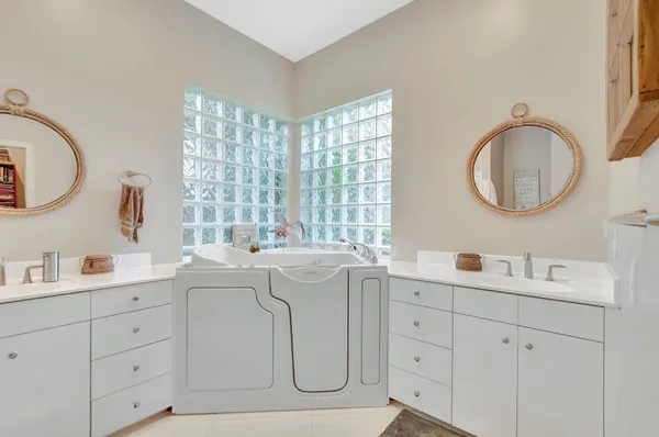 $5,000 | 23164 Via Stel, Boca Raton, FL 33433