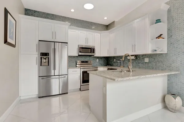 $5,000 | 23164 Via Stel, Boca Raton, FL 33433