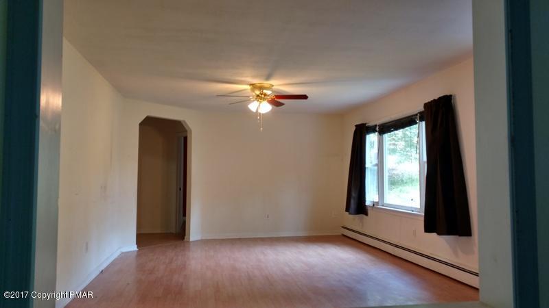 131 Arne Road Bushkill, PA 18324 - Photo 6 of 14 lr1a