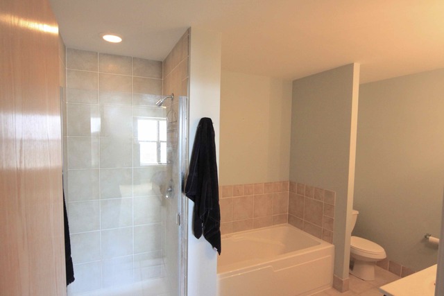 41 East 8th Street, Unit 1203 Chicago, IL 60605 - Photo 13 of 25