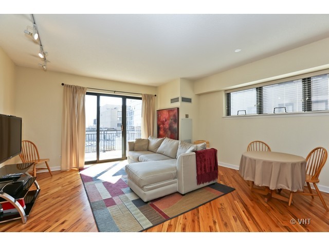 41 East 8th Street, Unit 1203 Chicago, IL 60605 - Photo 2 of 25