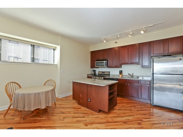 41 East 8th Street, Unit 1203 Chicago, IL 60605 - Photo 3 of 25