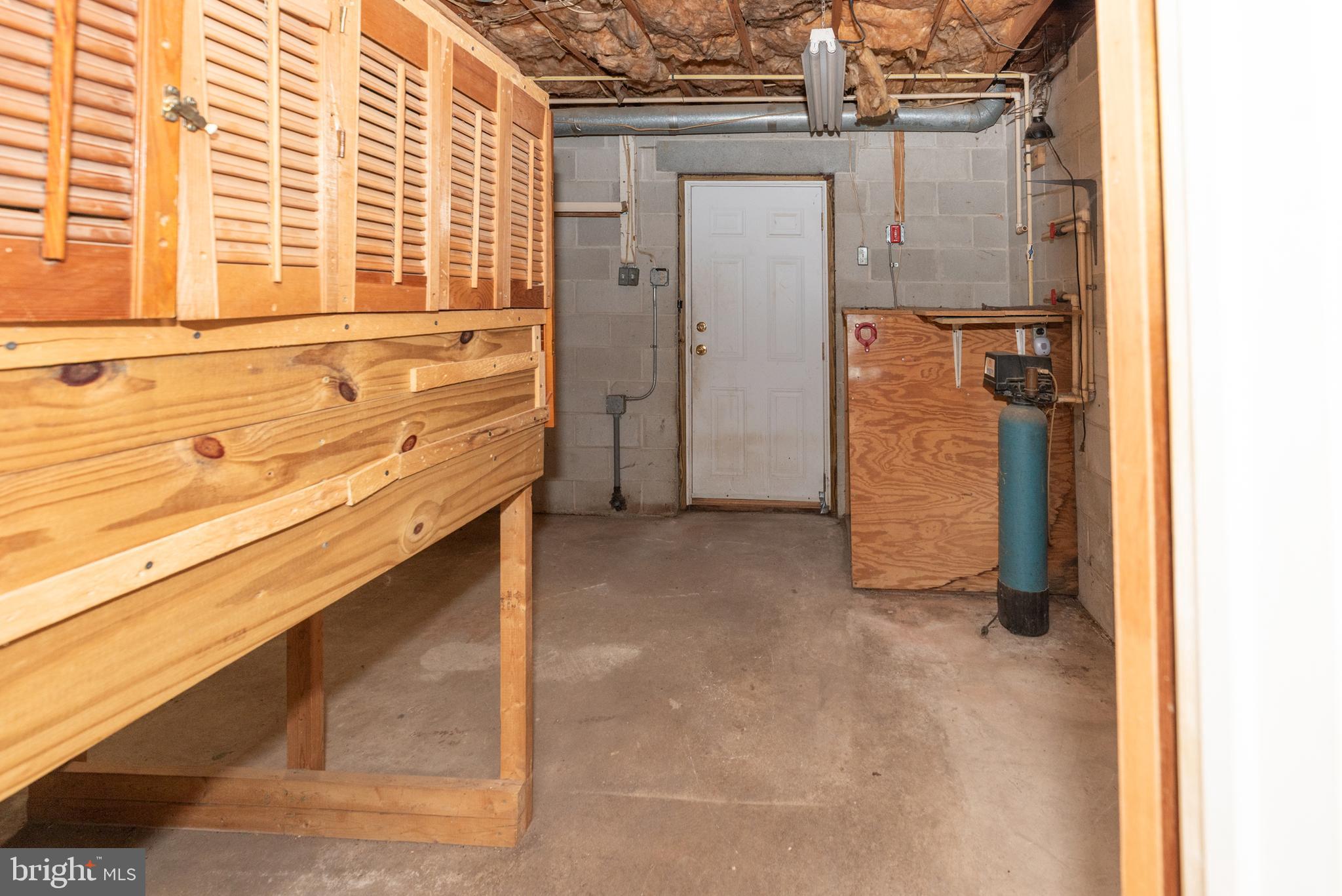 450 Weymouth Road Buena, NJ 08310 - Photo 44 of 48 a view of walk in closet with window