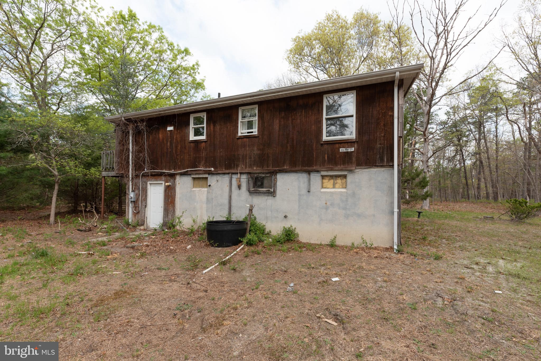 450 Weymouth Road Buena, NJ 08310 - Photo 8 of 48 a front view of a house with garden