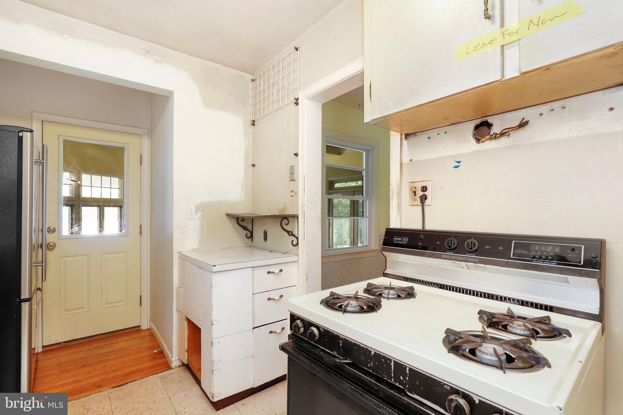 9605 Bristol Avenue Silver Spring, MD 20901 - Photo 11 of 36