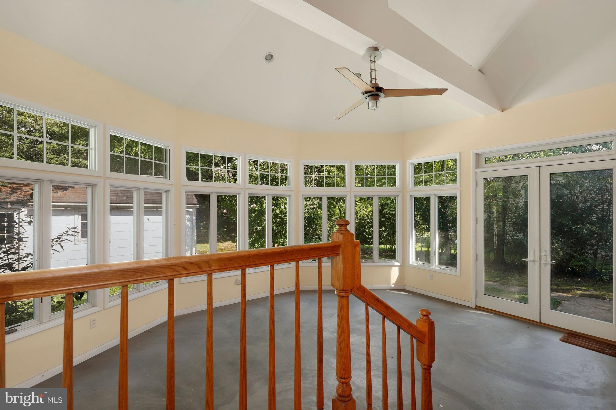 9605 Bristol Avenue Silver Spring, MD 20901 - Photo 3 of 36