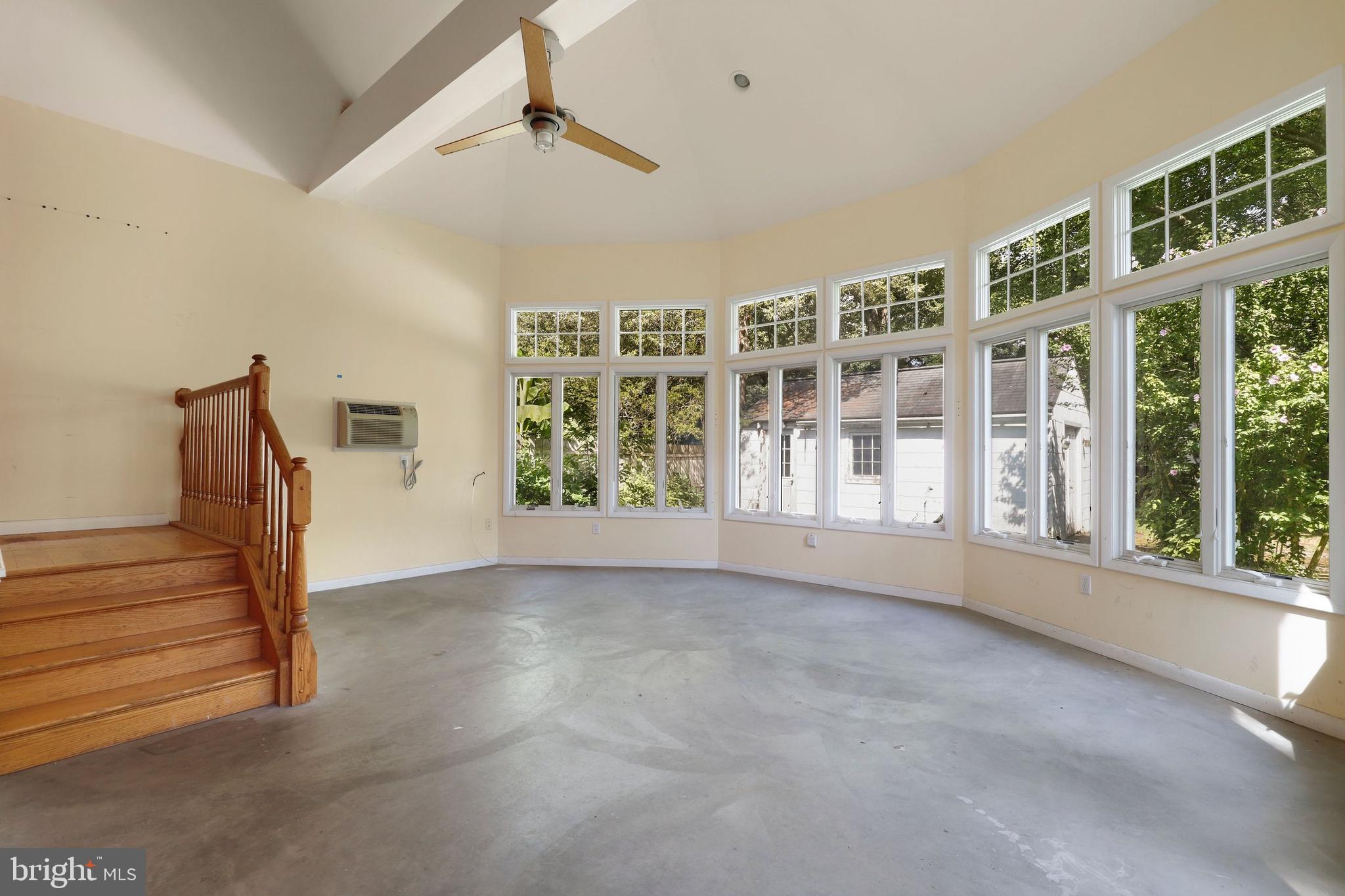 9605 Bristol Avenue Silver Spring, MD 20901 - Photo 4 of 36