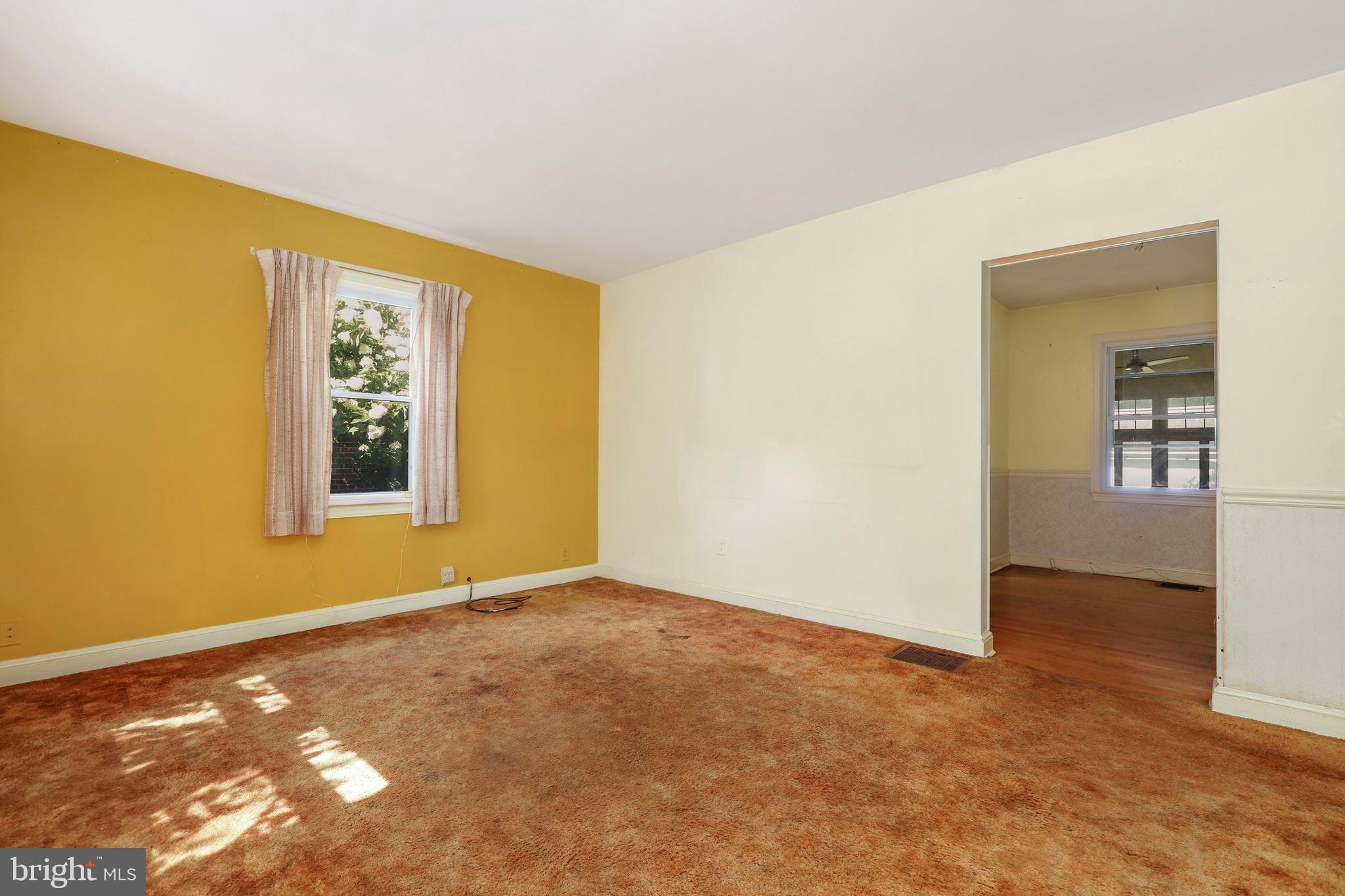 9605 Bristol Avenue Silver Spring, MD 20901 - Photo 6 of 36