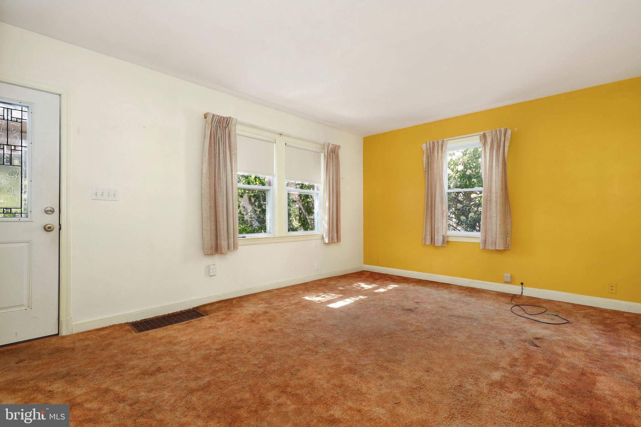 9605 Bristol Avenue Silver Spring, MD 20901 - Photo 7 of 36