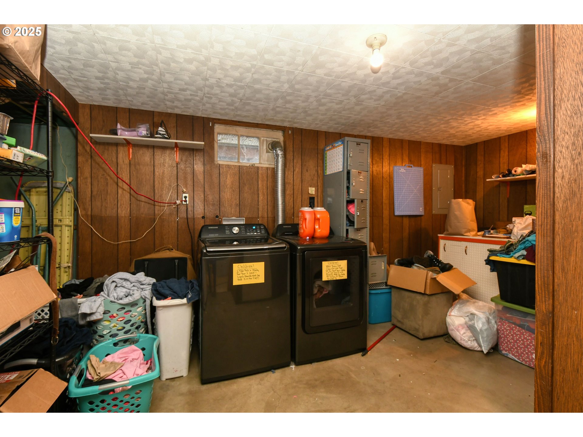 3307 Southwest Kirk Avenue Pendleton, OR 97801 - Photo 22 of 28 a kitchen view of a living room and living room