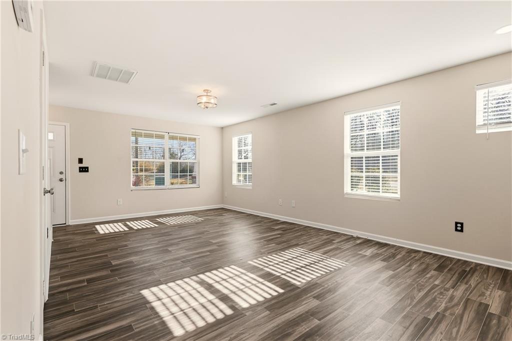 3910 Copperfield Court High Point, NC 27282 - Photo 11 of 34