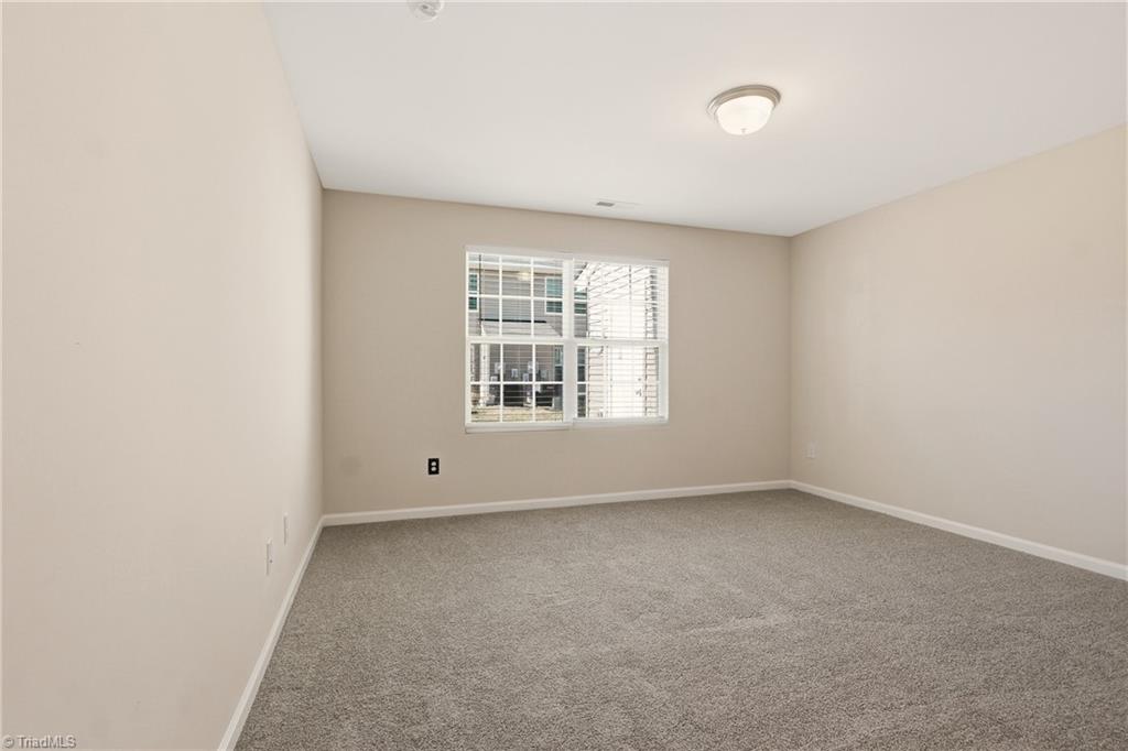 3910 Copperfield Court High Point, NC 27282 - Photo 13 of 34