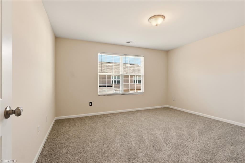 3910 Copperfield Court High Point, NC 27282 - Photo 18 of 34