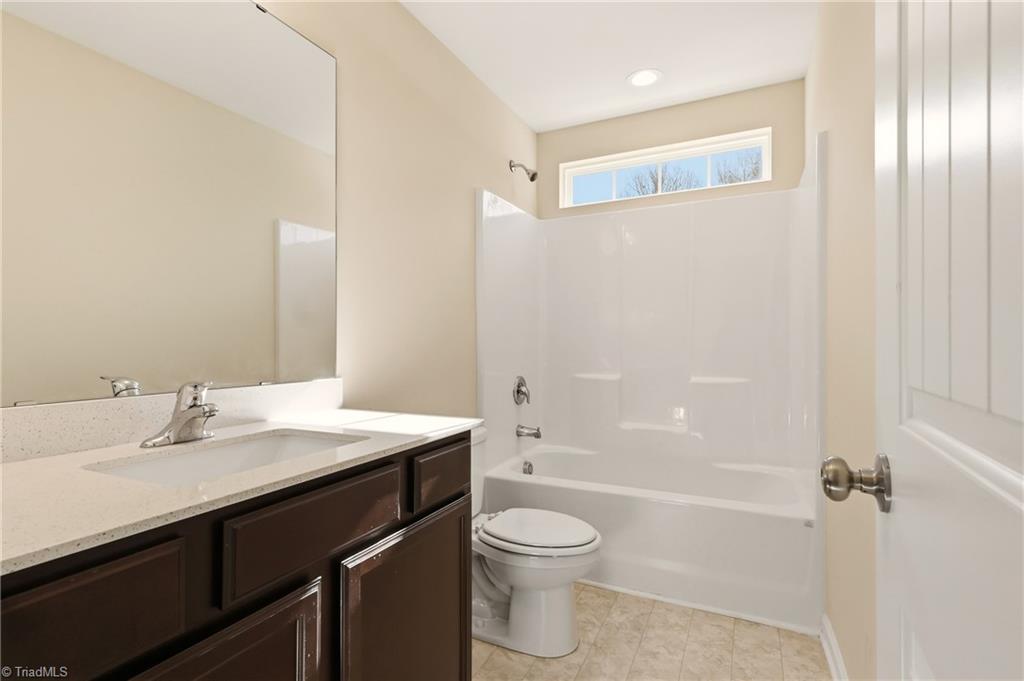 3910 Copperfield Court High Point, NC 27282 - Photo 22 of 34