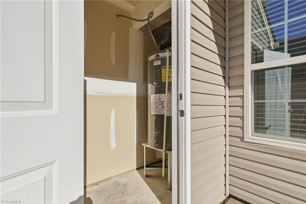 3910 Copperfield Court High Point, NC 27282 - Photo 26 of 34