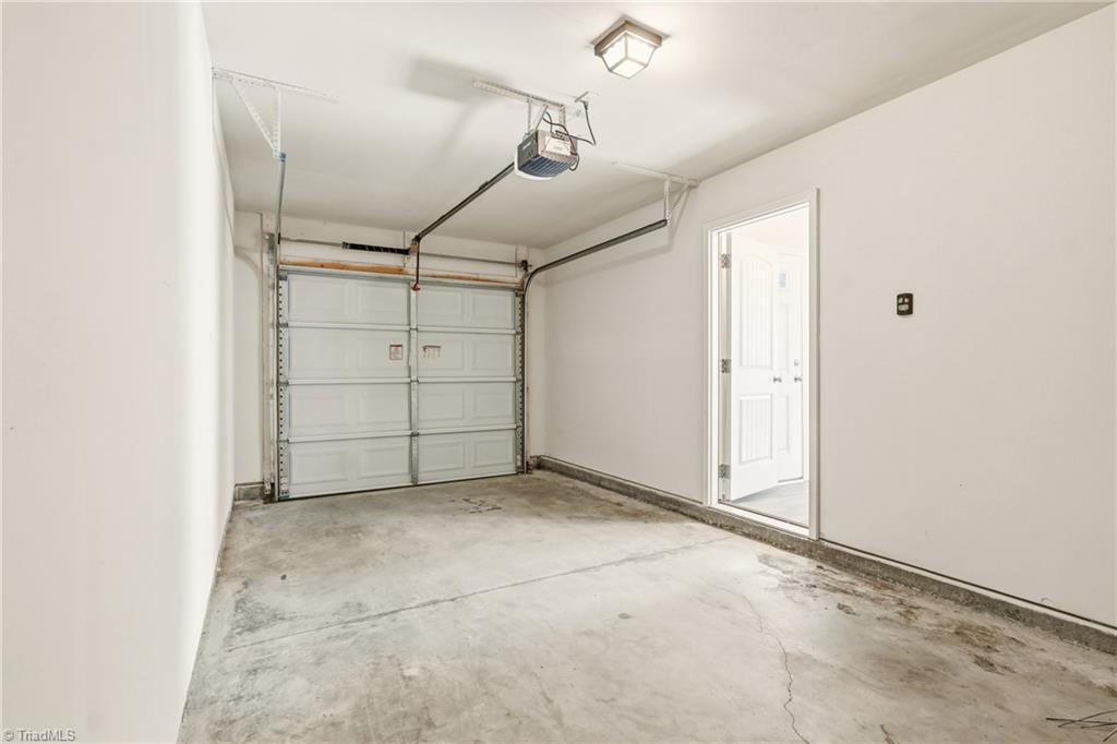 3910 Copperfield Court High Point, NC 27282 - Photo 31 of 34