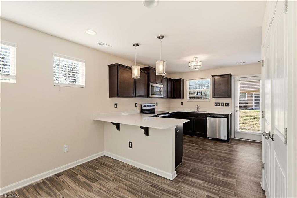 3910 Copperfield Court High Point, NC 27282 - Photo 6 of 34