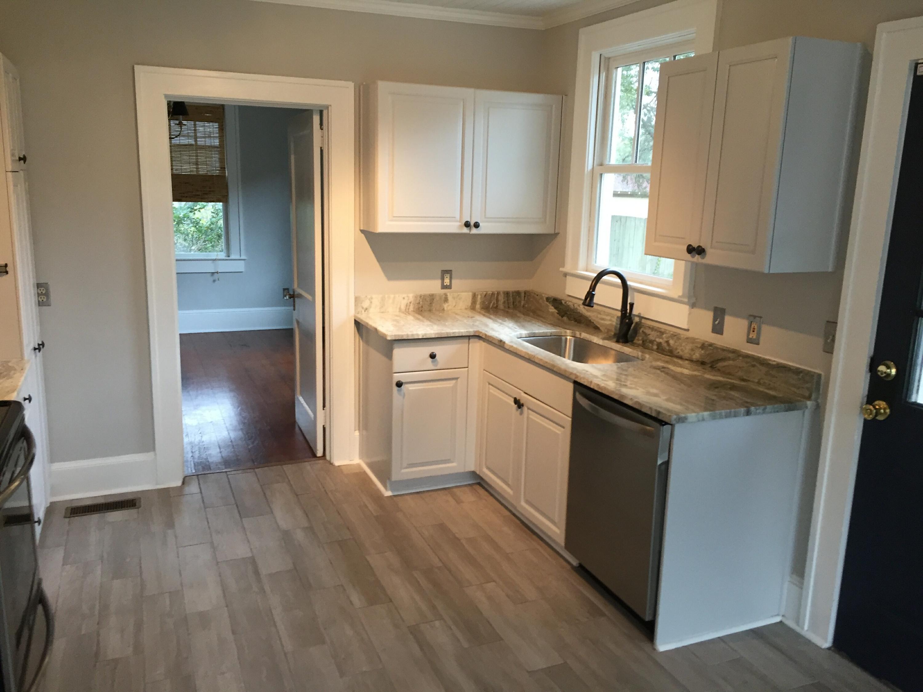 222 Woodland Shores Road Charleston, SC 29412 - Photo 13 of 26 Kitchen