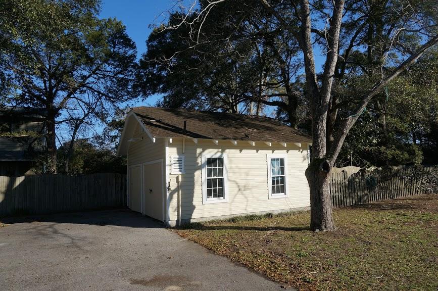 222 Woodland Shores Road Charleston, SC 29412 - Photo 20 of 26 Garage