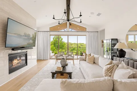 $1,149,000 | 4314 Flameleaf Sumac Drive, Austin, TX 78738