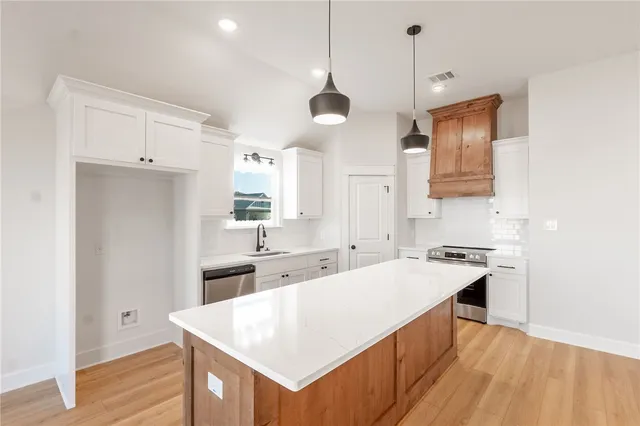 $299,900 | 497 Combine Road, Snook, TX 77879