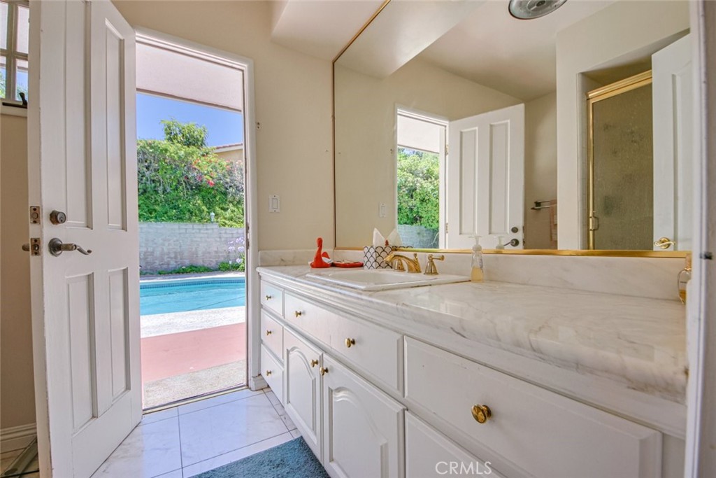 1801 Greenbriar Road Glendale, CA 91207 - Photo 56 of 75