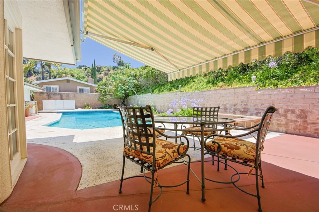 1801 Greenbriar Road Glendale, CA 91207 - Photo 7 of 75