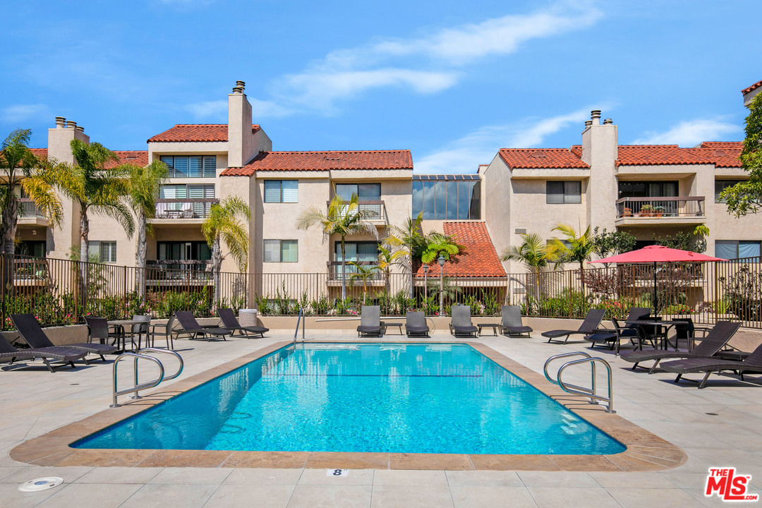 8180 Manitoba Street, Unit 124 Playa del Rey, CA 90293 - Photo 30 of 30 a swimming pool view with a outdoor seating