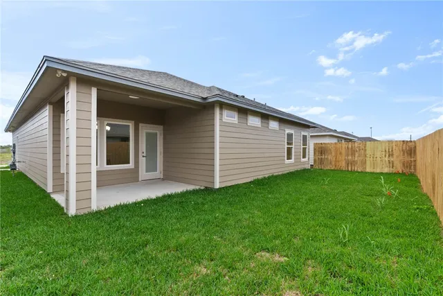 $2,600 | 6205 Sadie, Corpus Christi, TX 78415