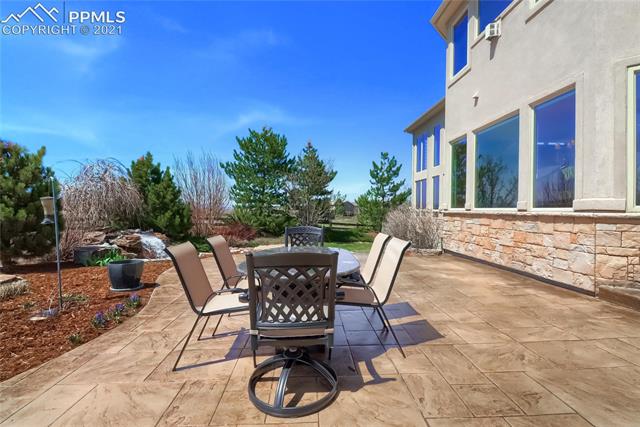1874 Ridgecrest Way Littleton, CO 80129 - Photo 6 of 21 Gallery Image 6