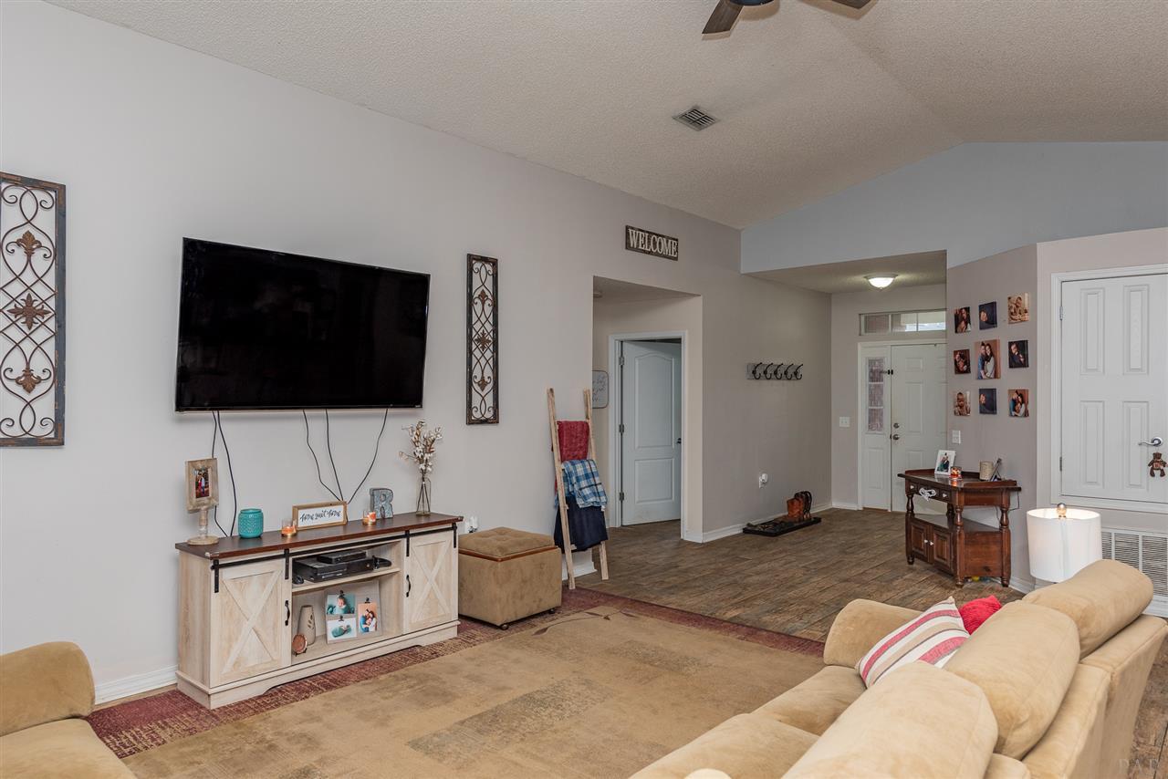 2171 Liberty Loop Road Cantonment, FL 32533 - Photo 4 of 22 Gallery Image 4