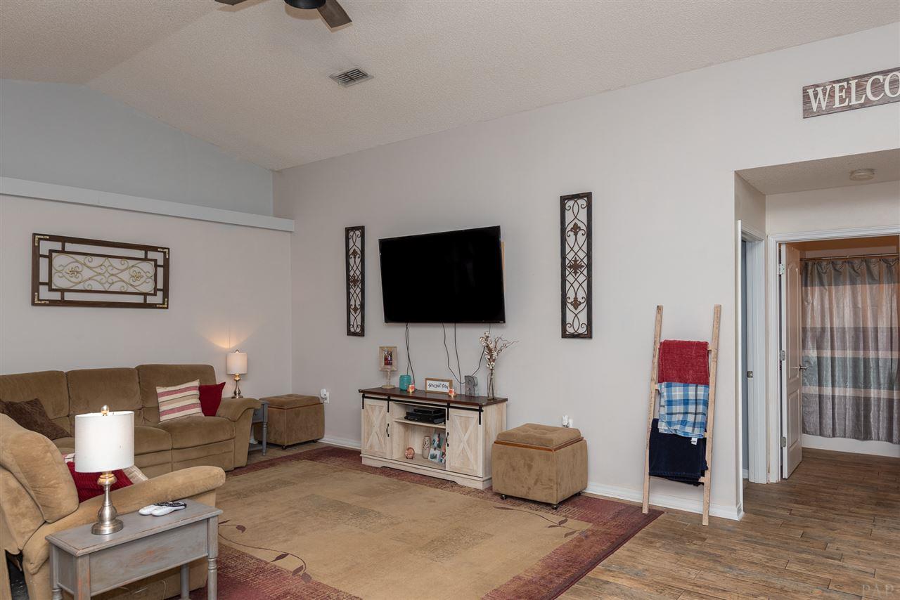 2171 Liberty Loop Road Cantonment, FL 32533 - Photo 5 of 22 Gallery Image 5